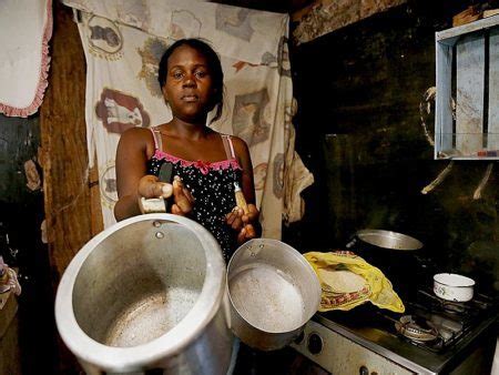 a estimativa do banco mundial é que cerca de 5 4 milhões de brasileiros atinjam a extrema pobreza